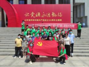 连接正负极